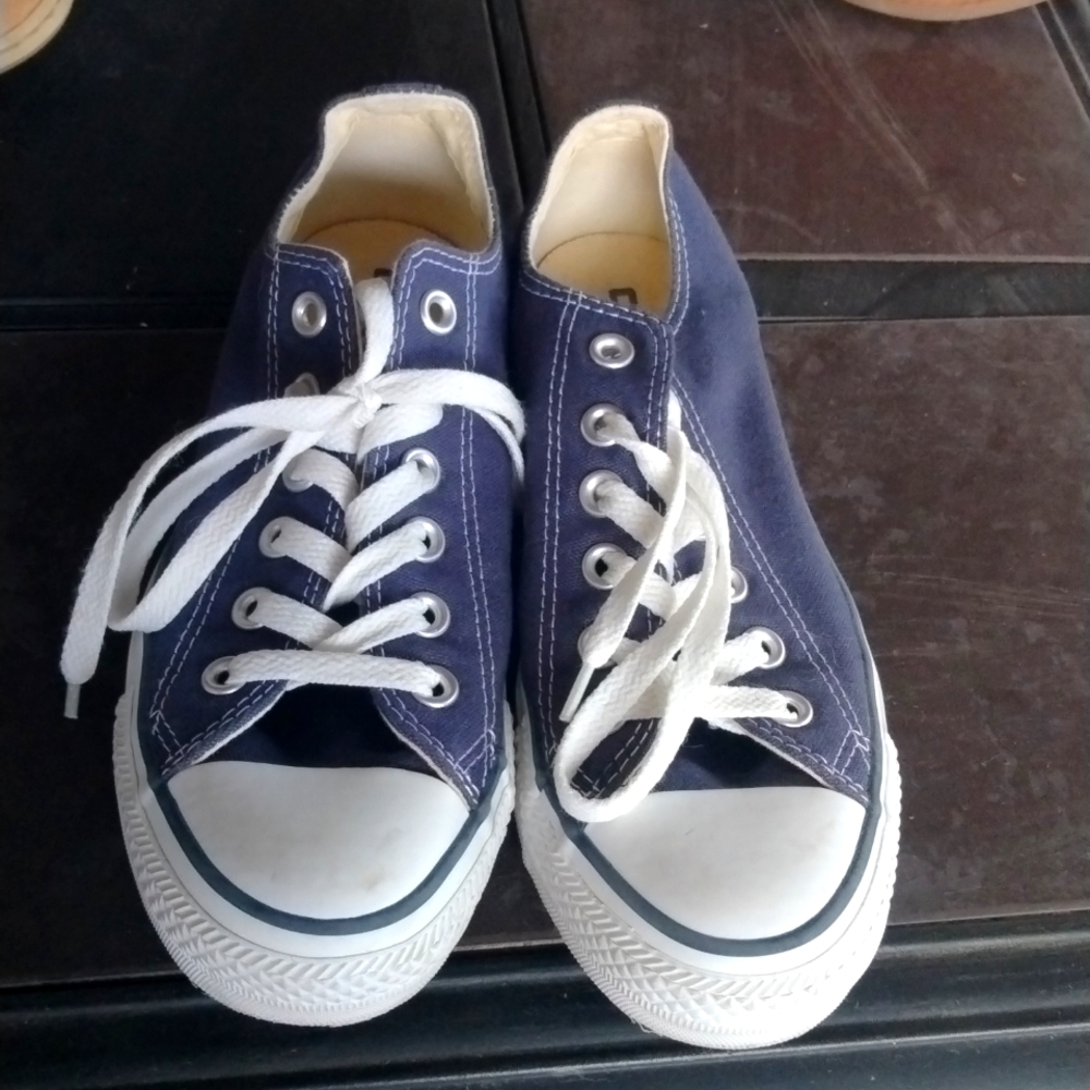 Girls Tennis shoes